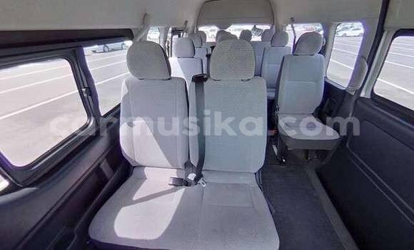 Acheter Occasion Voiture Toyota Hiace Autre à Beitbridge, Matabeleland South Acheter Occasion Voiture Toyota Hiace Autre à Beitbridge, Matabeleland South