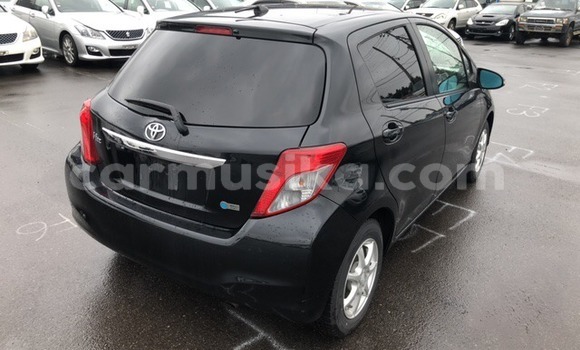 Nunua Ilio tumika Toyota Vitz Nyeusi Gari ndani ya Beitbridge nchini Matabeleland Kusini Nunua Ilio tumika Toyota Vitz Nyeusi Gari ndani ya Beitbridge nchini Matabeleland Kusini