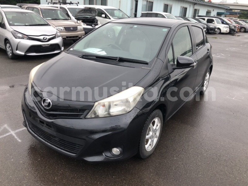 Big with watermark toyota vitz matabeleland south beitbridge 31031