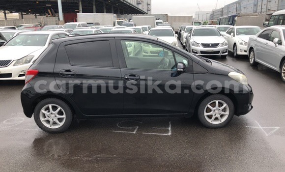 Nunua Ilio tumika Toyota Vitz Nyeusi Gari ndani ya Beitbridge nchini Matabeleland Kusini Nunua Ilio tumika Toyota Vitz Nyeusi Gari ndani ya Beitbridge nchini Matabeleland Kusini