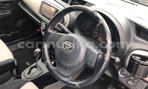 Nunua Ilio tumika Toyota Vitz Nyeusi Gari ndani ya Beitbridge nchini Matabeleland Kusini Nunua Ilio tumika Toyota Vitz Nyeusi Gari ndani ya Beitbridge nchini Matabeleland Kusini