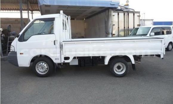 Buy Used Mazda Bongo White Car in Beitbridge in Matabeleland South Buy Used Mazda Bongo White Car in Beitbridge in Matabeleland South