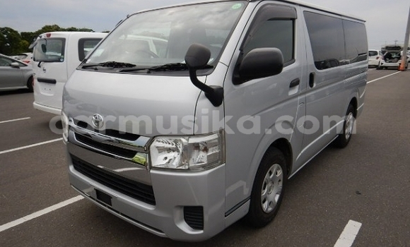 Tenga Tsaru Toyota Hiace Sirivha Mota in Beitbridge in Matabeleland South Tenga Tsaru Toyota Hiace Sirivha Mota in Beitbridge in Matabeleland South