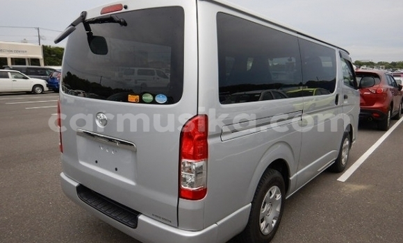 Tenga Tsaru Toyota Hiace Sirivha Mota in Beitbridge in Matabeleland South Tenga Tsaru Toyota Hiace Sirivha Mota in Beitbridge in Matabeleland South