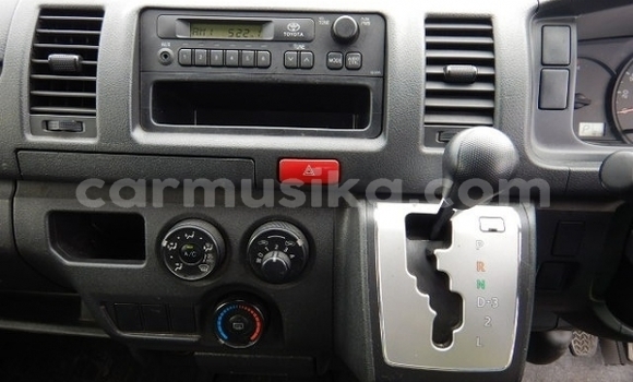 Tenga Tsaru Toyota Hiace Sirivha Mota in Beitbridge in Matabeleland South Tenga Tsaru Toyota Hiace Sirivha Mota in Beitbridge in Matabeleland South