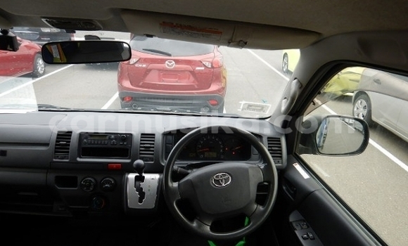 Tenga Tsaru Toyota Hiace Sirivha Mota in Beitbridge in Matabeleland South Tenga Tsaru Toyota Hiace Sirivha Mota in Beitbridge in Matabeleland South