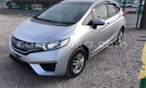 Buy Used Honda Fit Silver Car in Beitbridge in Matabeleland South