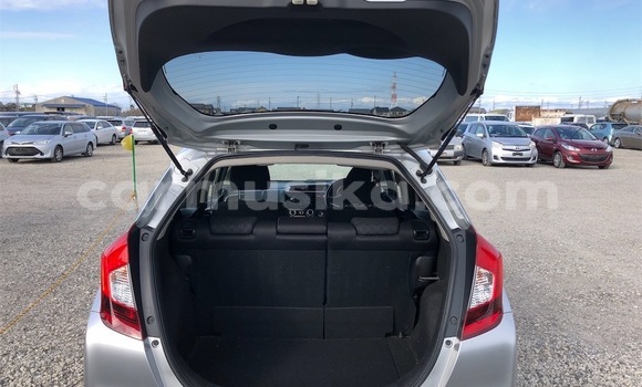 Buy Used Honda Fit Silver Car in Beitbridge in Matabeleland South Buy Used Honda Fit Silver Car in Beitbridge in Matabeleland South