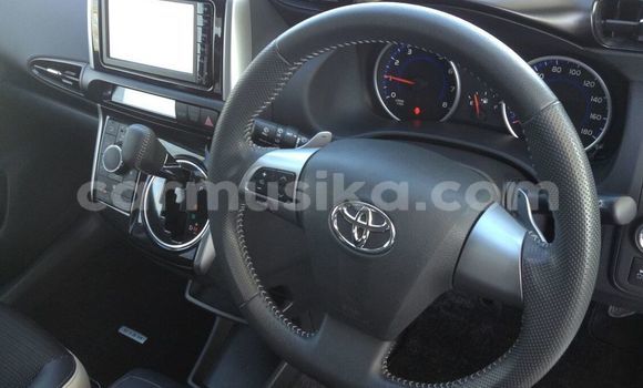 Buy Used Toyota Wish Black Car in Beitbridge in Matabeleland South Buy Used Toyota Wish Black Car in Beitbridge in Matabeleland South