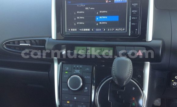 Buy Used Toyota Wish Black Car in Beitbridge in Matabeleland South Buy Used Toyota Wish Black Car in Beitbridge in Matabeleland South