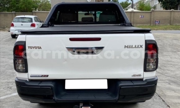 Nunua Ilio tumika Toyota Hilux Nyeupe Gari ndani ya Beitbridge nchini Matabeleland Kusini Nunua Ilio tumika Toyota Hilux Nyeupe Gari ndani ya Beitbridge nchini Matabeleland Kusini
