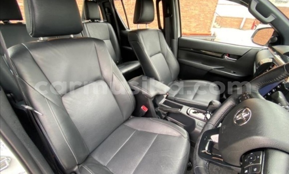Nunua Ilio tumika Toyota Hilux Nyeupe Gari ndani ya Beitbridge nchini Matabeleland Kusini Nunua Ilio tumika Toyota Hilux Nyeupe Gari ndani ya Beitbridge nchini Matabeleland Kusini