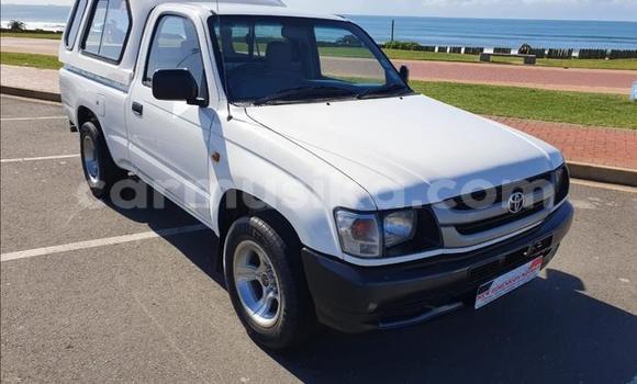 Buy Used Toyota Hilux White Car in Beitbridge in Matabeleland South