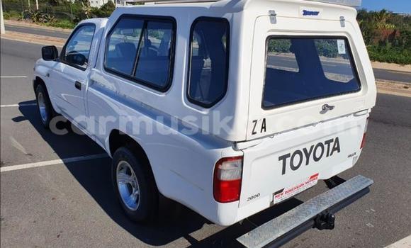 Tenga Tsaru Toyota Hilux Chena Mota in Beitbridge in Matabeleland South Tenga Tsaru Toyota Hilux Chena Mota in Beitbridge in Matabeleland South