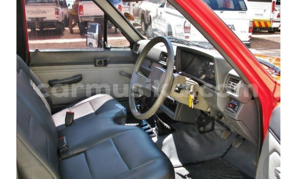 Buy Used Toyota Hilux Red Car in Beitbridge in Matabeleland South Buy Used Toyota Hilux Red Car in Beitbridge in Matabeleland South