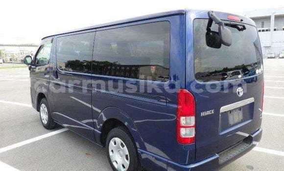 Acheter Occasion Voiture Toyota Hiace Bleu à Beitbridge, Matabeleland South Acheter Occasion Voiture Toyota Hiace Bleu à Beitbridge, Matabeleland South