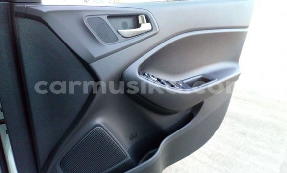 Tenga Tsaru Hyundai i20 Chena Mota in Beitbridge in Matabeleland South Tenga Tsaru Hyundai i20 Chena Mota in Beitbridge in Matabeleland South