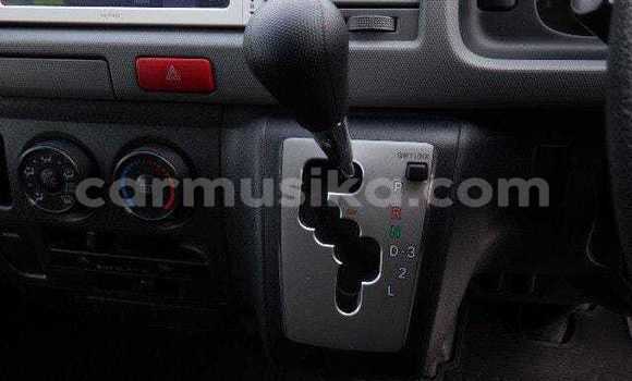 Acheter Occasion Voiture Toyota Hiace Bleu à Beitbridge, Matabeleland South Acheter Occasion Voiture Toyota Hiace Bleu à Beitbridge, Matabeleland South