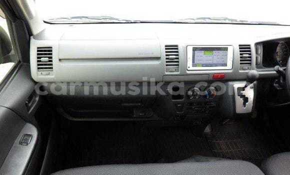 Acheter Occasion Voiture Toyota Hiace Bleu à Beitbridge, Matabeleland South Acheter Occasion Voiture Toyota Hiace Bleu à Beitbridge, Matabeleland South