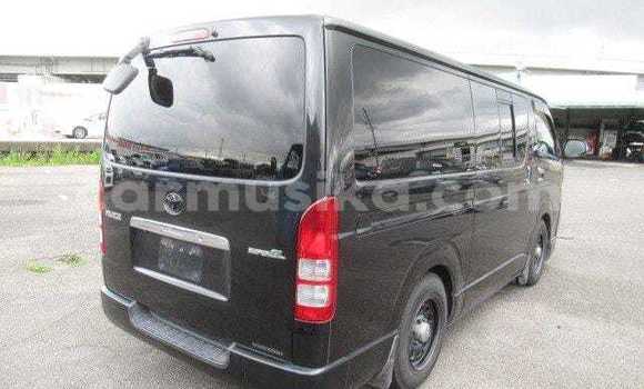 Acheter Occasion Voiture Toyota Hiace Noir à Beitbridge, Matabeleland South Acheter Occasion Voiture Toyota Hiace Noir à Beitbridge, Matabeleland South