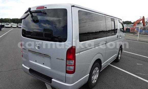 Buy Used Toyota Hiace Silver Car in Beitbridge in Matabeleland South Buy Used Toyota Hiace Silver Car in Beitbridge in Matabeleland South