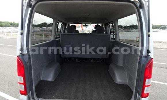 Acheter Occasion Voiture Toyota Hiace Gris à Beitbridge, Matabeleland South Acheter Occasion Voiture Toyota Hiace Gris à Beitbridge, Matabeleland South