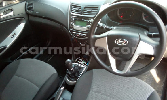 Tenga Tsaru Hyundai Accent Sirivha Mota in Beitbridge in Matabeleland South Tenga Tsaru Hyundai Accent Sirivha Mota in Beitbridge in Matabeleland South