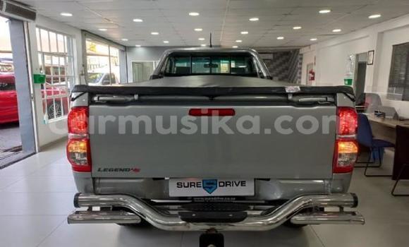 Buy Used Toyota Hilux Silver Car in Beitbridge in Matabeleland South Buy Used Toyota Hilux Silver Car in Beitbridge in Matabeleland South