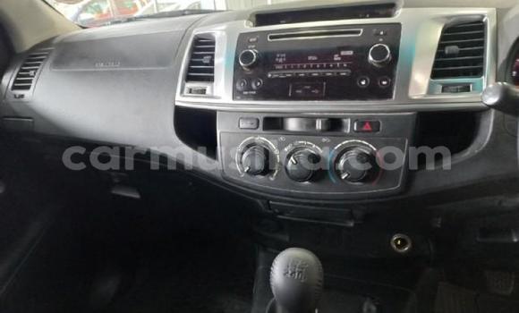 Buy Used Toyota Hilux Silver Car in Beitbridge in Matabeleland South Buy Used Toyota Hilux Silver Car in Beitbridge in Matabeleland South