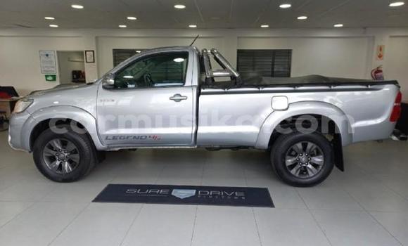 Buy Used Toyota Hilux Silver Car in Beitbridge in Matabeleland South Buy Used Toyota Hilux Silver Car in Beitbridge in Matabeleland South