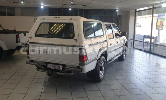 Buy Used Isuzu KB White Car in Beitbridge in Matabeleland South Buy Used Isuzu KB White Car in Beitbridge in Matabeleland South