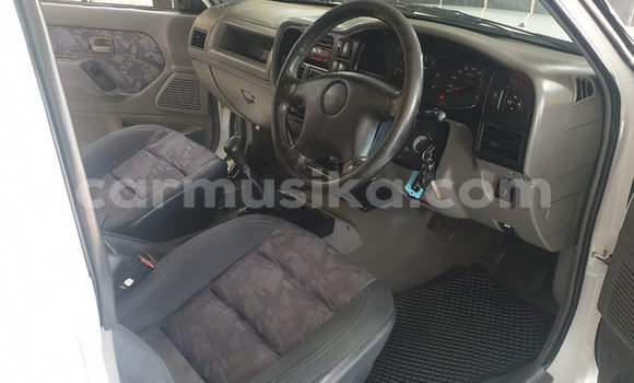 Buy Used Isuzu KB White Car in Beitbridge in Matabeleland South Buy Used Isuzu KB White Car in Beitbridge in Matabeleland South