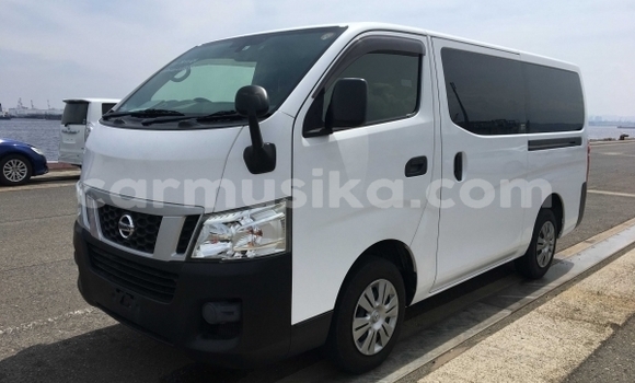 Nunua Ilio tumika Nissan Caravan Nyeupe Gari ndani ya Beitbridge nchini Matabeleland Kusini