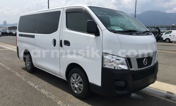 Acheter Occasion Voiture Nissan Caravan Blanc à Beitbridge, Matabeleland South Acheter Occasion Voiture Nissan Caravan Blanc à Beitbridge, Matabeleland South