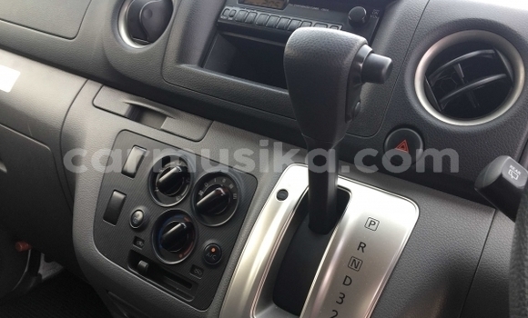 Acheter Occasion Voiture Nissan Caravan Blanc à Beitbridge, Matabeleland South Acheter Occasion Voiture Nissan Caravan Blanc à Beitbridge, Matabeleland South