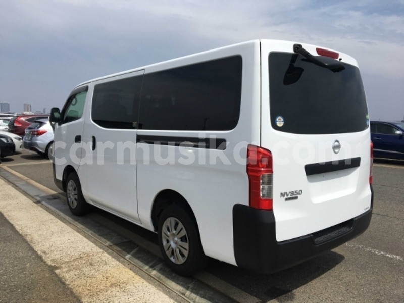 Big with watermark nissan caravan matabeleland south beitbridge 31093