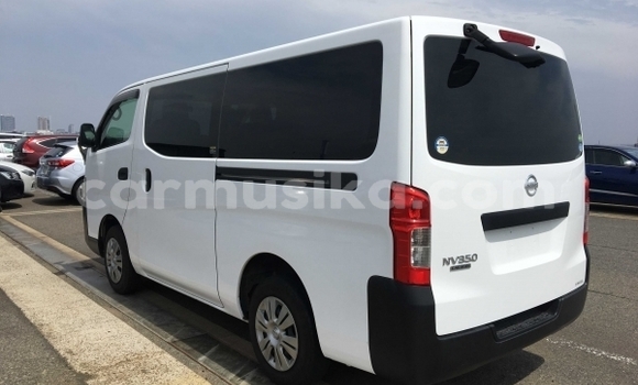 Acheter Occasion Voiture Nissan Caravan Blanc à Beitbridge, Matabeleland South Acheter Occasion Voiture Nissan Caravan Blanc à Beitbridge, Matabeleland South