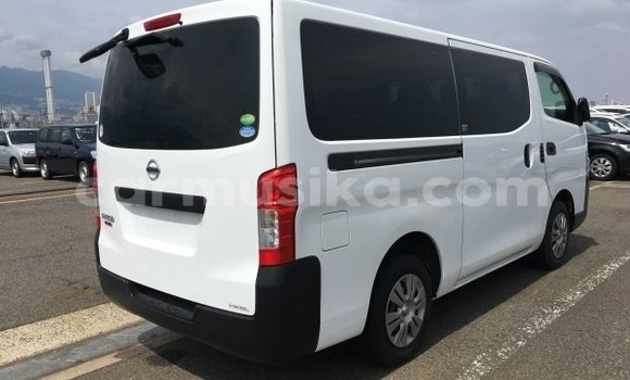 Acheter Occasion Voiture Nissan Caravan Blanc à Beitbridge, Matabeleland South Acheter Occasion Voiture Nissan Caravan Blanc à Beitbridge, Matabeleland South