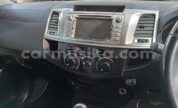 Acheter Occasion Voiture Toyota Hilux Blanc à Beitbridge, Matabeleland South Acheter Occasion Voiture Toyota Hilux Blanc à Beitbridge, Matabeleland South