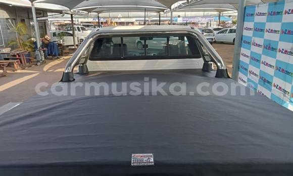 Acheter Occasion Voiture Toyota Hilux Blanc à Beitbridge, Matabeleland South Acheter Occasion Voiture Toyota Hilux Blanc à Beitbridge, Matabeleland South