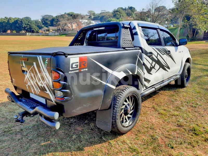 Big with watermark toyota hilux matabeleland south beitbridge 31095