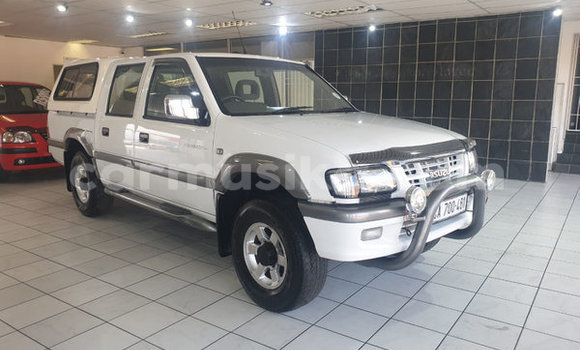 Buy Used Isuzu KB White Car in Beitbridge in Matabeleland South Buy Used Isuzu KB White Car in Beitbridge in Matabeleland South
