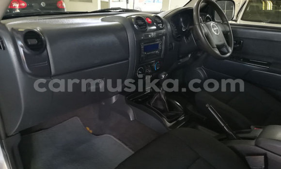 Tenga Tsaru Isuzu KB Sirivha Mota in Beitbridge in Matabeleland South Tenga Tsaru Isuzu KB Sirivha Mota in Beitbridge in Matabeleland South