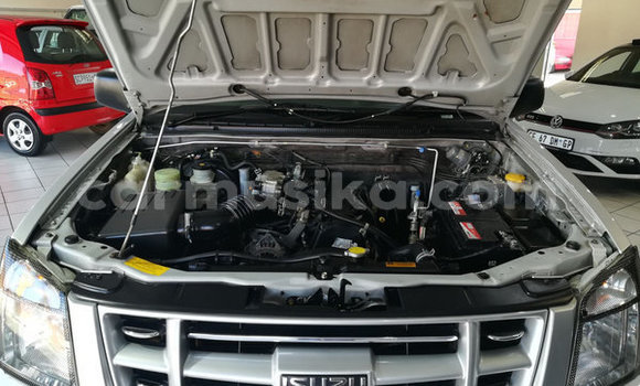 Tenga Tsaru Isuzu KB Sirivha Mota in Beitbridge in Matabeleland South Tenga Tsaru Isuzu KB Sirivha Mota in Beitbridge in Matabeleland South