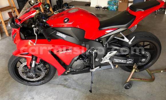 Buy Used Honda CBR 1000 RR Red Moto in Alexandra Park in Harare Buy Used Honda CBR 1000 RR Red Moto in Alexandra Park in Harare