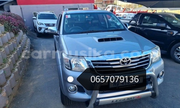 Nunua Ilio tumika Toyota Hilux Fedha Gari ndani ya Beitbridge nchini Matabeleland Kusini