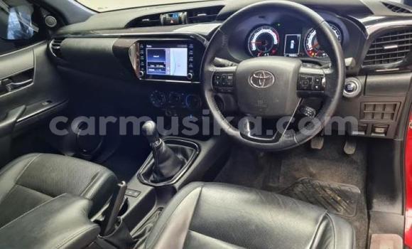 Acheter Occasion Voiture Toyota Hilux Rouge à Beitbridge, Matabeleland South Acheter Occasion Voiture Toyota Hilux Rouge à Beitbridge, Matabeleland South