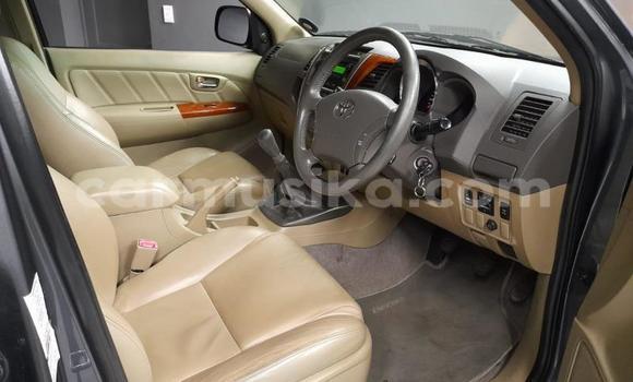 Acheter Occasion Voiture Toyota Fortuner Gris à Beitbridge, Matabeleland South Acheter Occasion Voiture Toyota Fortuner Gris à Beitbridge, Matabeleland South