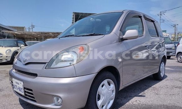 Buy Used Toyota FunCargo Beige Car in Beitbridge in Matabeleland South