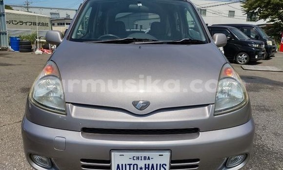 Acheter Occasion Voiture Toyota FunCargo Beige à Beitbridge, Matabeleland South Acheter Occasion Voiture Toyota FunCargo Beige à Beitbridge, Matabeleland South